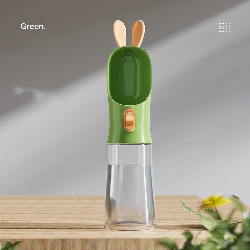 Green portable pet travel water bottle, 400ml capacity, with silicone and PP material, designed for convenient pet hydration.