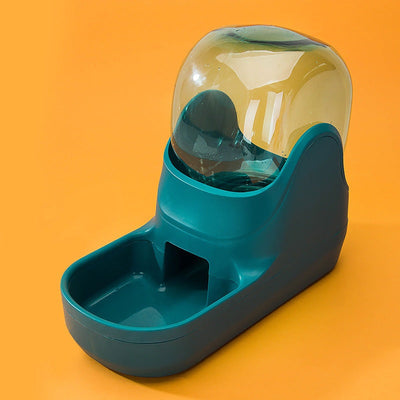 Automatic drinking fountain feeder for pets with large capacity design, available in green.