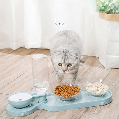 Automatic pet feeder and waterer with a cat, made of durable, eco-friendly ABS and plastic, ideal for small animals.